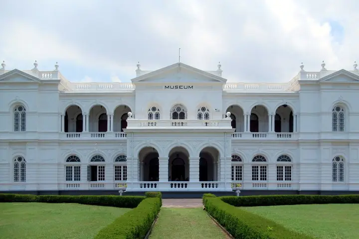 Colombo Fort and the National Museum