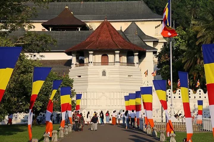दंत मंदिर (श्री दलदा मालिगावा)