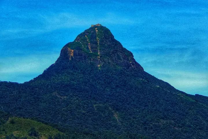 Adam’s Peak (Sri Pada) night climb